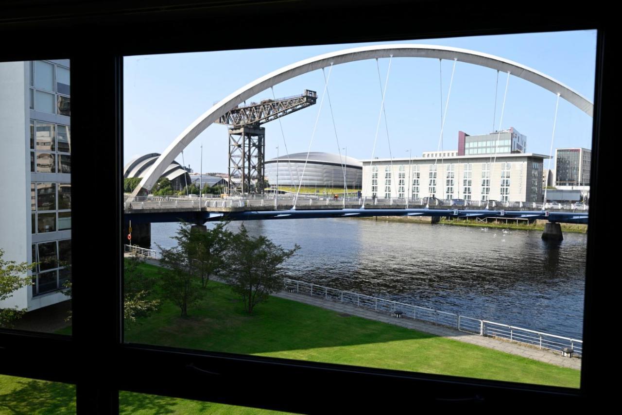 Sec/ Hydro Two Bed Flat With Free Parking And Great View Apartment Glasgow Exterior photo