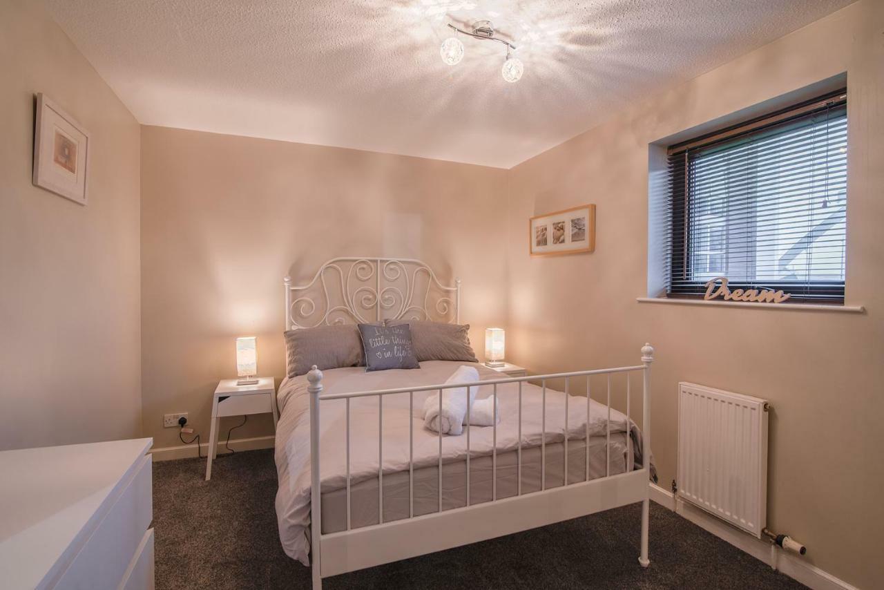 Sec/ Hydro Two Bed Flat With Free Parking And Great View Apartment Glasgow Exterior photo