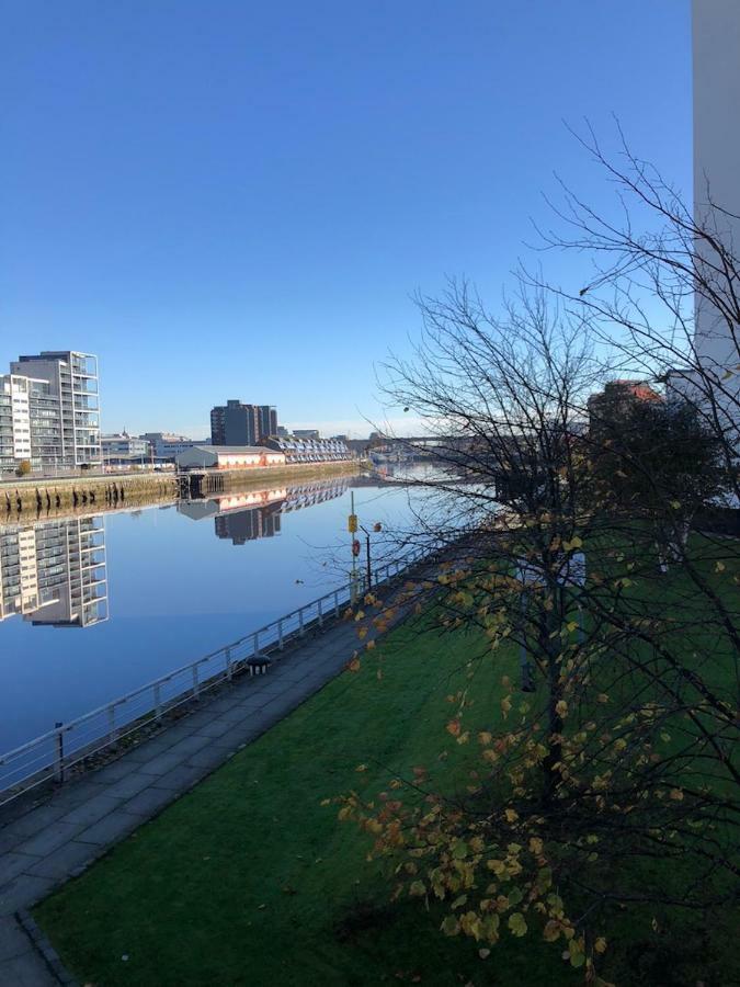 Sec/ Hydro Two Bed Flat With Free Parking And Great View Apartment Glasgow Exterior photo