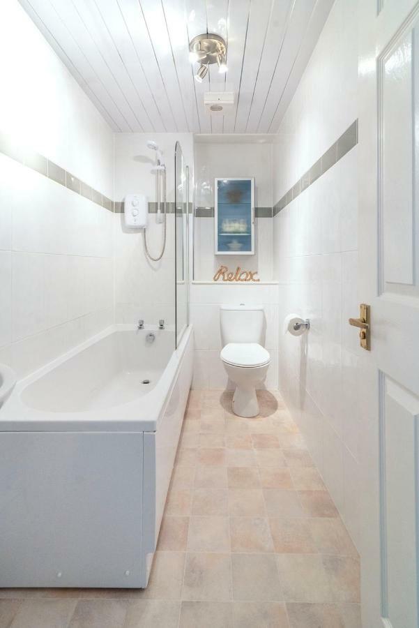 Sec/ Hydro Two Bed Flat With Free Parking And Great View Apartment Glasgow Exterior photo